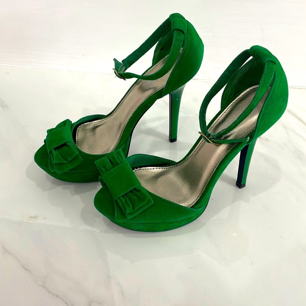 Charlotte Rousse Velvet heels